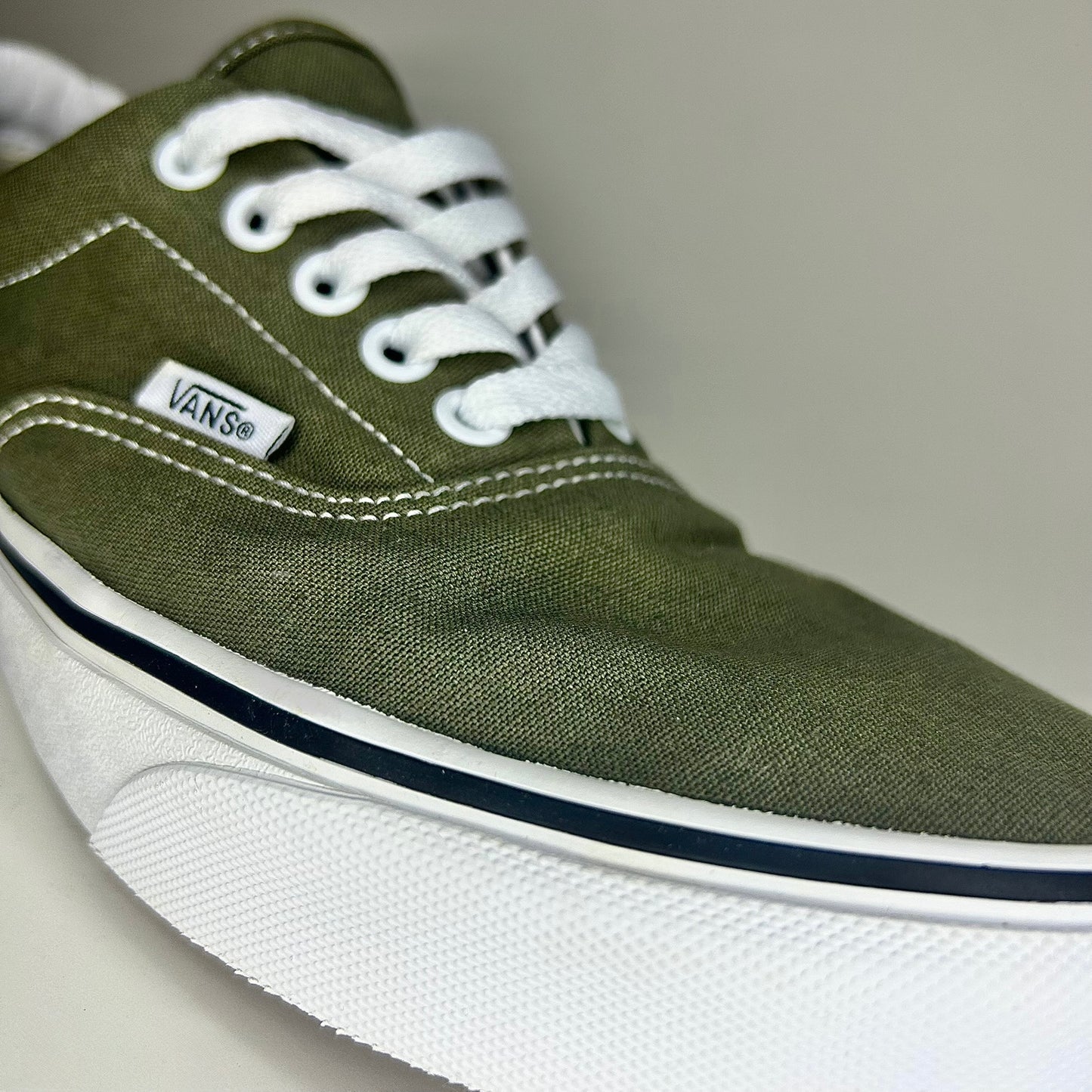 Vans Authentic - Vert Olive - Homme - Taille 9 ou Femme - Taille 10,5